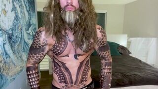 Jason Mamoa has a huge cock Aquaman cosplay - porn video